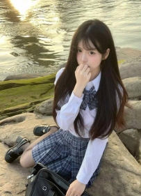 妮妮 158 46 B 20歲    可爱娇小 第一次  大一学生妹兼职    害羞型~需