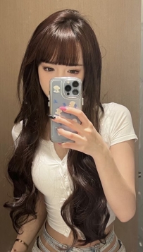 露西158.46.C.21歲一次不滿足 無套吹玩的是刺激  頂的是G點 不抽菸 無刺青