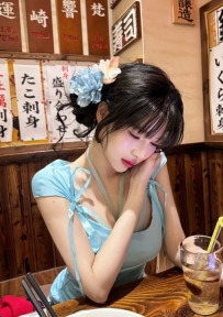 優梨 163 47 E 20歲    #大學生 笑容甜美 害羞又撒嬌 粉嫩初戀系 說話溫柔 卻偷偷喜歡