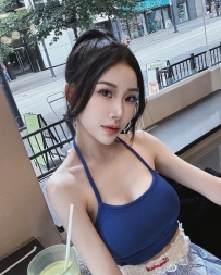 妮娜 165 . 48 . D . 26色扮演、奶砲、共浴樣樣來  床上尺度大，敢玩敢叫，讓你全程