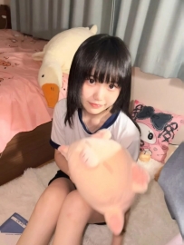 #超甜學生妹 ！！音音 158/45/B/19歲 獨特純淨的個性小清新
