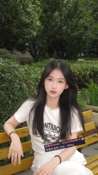 雨柔 160.46.C.20歲 會開話題也會撒嬌，有戀愛感！第一次見面也不會尷尬，乾淨青春系