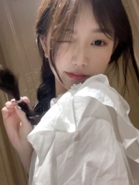 小包 157.44.C.22岁    颜值担当 幼齿面貌  主动活跃 很调皮