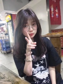 #年輕可愛 芽芽 158/B/45/19歲 俏皮個性 青春活力滿滿