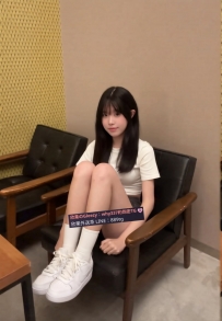 小奈 157.C.41.19歲   大一新鮮人，剛滿19歲，還很青澀，講話輕輕的，會害羞
