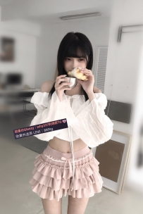 妮塔 162cm | C奶 | 44kg | 22歲 清純可愛 滿滿鄰家女孩的甜美氣質 笑容超治癒