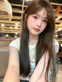 160cm 45kg C 22歲  整體超有女友FU 不趕時間喲  親親 摸奶 抱抱 叫床聲 特別淫蕩喲