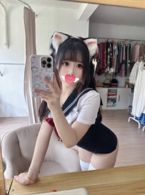 嬌嬌 158.45.C.19歲  小小隻 身材很不錯 胸部很Q彈 🍊B奶   皮膚白裡透紅 粉嫩