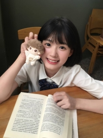 芷晴 158.C.43.22歲  超犯規清純臉！齊劉海小短髮小奶妹開工囉～  看起來像隔壁大學生