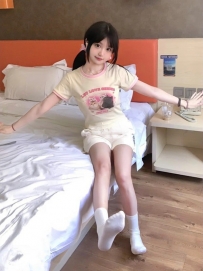 小莉 155.B.40.19歲 第一次下海 現在可約