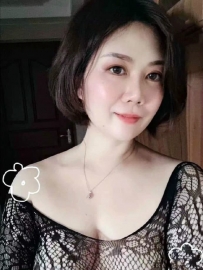 冰心  163cm/48kg/大D杯/38歲  短髮姐姐 D罩杯 很氣質 很有韻味