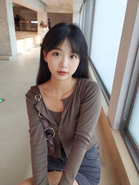 怡悅 158.E.46.21歲  嬌小可愛學生妹 小隻馬很好掌控 可LG火車便當