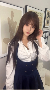 點點  160/D/47kg/21歲   專職美甲師｜氣質清秀 性感。熟練指尖技術。嘴巴甜、滿滿女