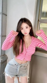 私房菜  恩熙   167cmD奶21歲  可愛大奶型  宅男女神 很有料  人很好