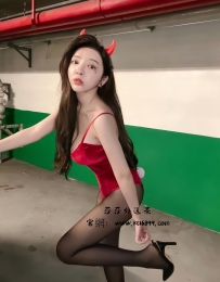 #性感小模 美怡 166/50/E/25歲 撩人曲線令人衝動 身體很柔軟