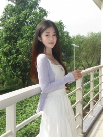 優里 162 46 C 20歲  #甜美笑容 姣好的容貌 性感誘人的完美身材 每一次亮相驚場 都是