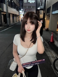 希希  158  E  47kg 23歲  主動到讓你腿 口技更是厲害 吸得你秒射爆漿的衝動 可無套BJ