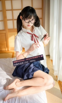 小悠 156 .44kg.C.18歲   聲音嗲嗲的 清爽風格看到心情就很好   會讓你很有fu 健談風