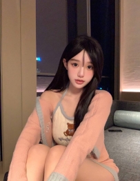 思思 162cm.48kg.D+cup.22歲  超高顔值正妹 可愛女友fu，嗲嗲的聲音，撒嬌可愛破表