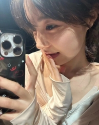 #甜美可愛的嫩妹 沫沫 158.45.C.20歲 對性充滿好奇和探索 接受度高