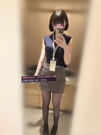 伊伊 162cm・46kg・D奶・23歲  #日系短髮女孩   #制服誘惑 身材曲線非常完美  超級會