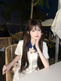 美雅 160cm.45kg.C奶.20歲  瞞著家裡偷偷兼職，不只家人不知道連男友 也都沒有發現被