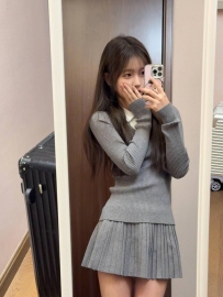 小月 160cm 47kg D奶  20歲   一頭飄逸的秀發躺在床上搖曳     #聲聲淫叫  讓女神在身