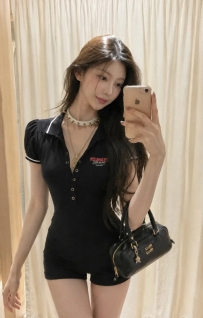 思睿  164cm 48kg D奶 24歲   外拍麻豆 甜美外表＋迷人氣質 第一眼是心動  第二眼是上