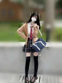 幼齒小嫩妹 芙芙 156cm B奶 19歲  44kg 長相甜美 體形嬌小 個性悶騷 聽話可愛  配合度