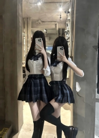 #今日3P推薦 #閨蜜雙飛 #制服學生3P