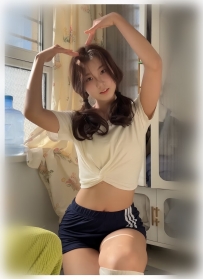 朵朵 158公分|46公斤|C奶|20歲 初戀的味道 給人的感覺很甜  很溫柔 很舒服的氛圍