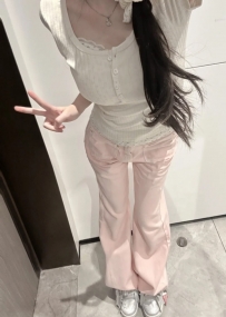 卓玲 155.42.B.18歲     #小奶可愛學生妹 皮膚白皙瘦小 愛愛經驗極少 非常青澀