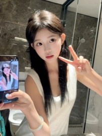 芙芙 159cm.45kg.20歲    素人学生兼职 可爱单纯邻家小妹刚破处没多久