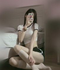 薇佳 164cm/C杯/45公斤/22岁  元气少女学生妹子 敢玩 水嫩  苹果美肌