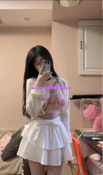 路比 163/46kg/D/22歲 大奶堅挺光滑 如同棉花糖一樣柔軟