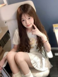 奈雪 153cm.Bcup.40kg.18歲  在校學生妹，小隻乖巧嬌羞少女初體驗