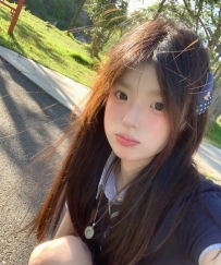 福福 158cm/小C奶/20歲  很可愛 卡伊的臉蛋聲音很好聽  悶騷 #喜歡被挑逗的感覺