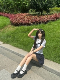 幼微 156.C.40.19歲   #極品嫩苗，童顏，#剛破處下海，第一次兼職，純呦小白，窄如處