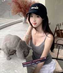 若歆 158 46 C 22歲🔣 清純超甜初戀臉 小隻馬好抱又好親 很多男人理想中的女友類型，