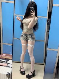 #童顔巨乳茶：凍凍 157.F.46.19歲 #嬌小的身材藏著一對F奶