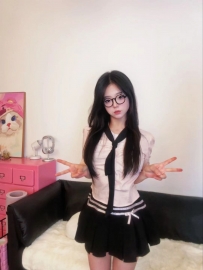 #新竹約炮 漫琪 162cm.Ccup.46kg.22歲 #主動熱情的妹 進門會撒嬌討抱抱