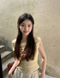 昀晴 158 C 45kg 21歲  #清純鄰家學生妹 白嫩皮膚 粉嫩奶頭 長髮甜美 嬌小可愛