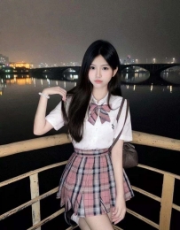 璐璐 163.C.46.19岁  粉嫩鲍鱼 美腿 家里急需用钱   有哥哥可以帮帮忙吗 洁白皮肤