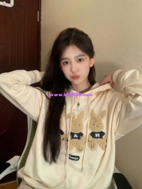 魚魚 158.B.45.19歲 #可愛小隻馬 年輕C杯雙峰 高顏值正妹