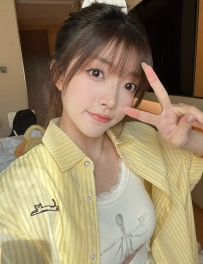 #小隻清純學生妹 甜甜 158cm 20歲 D 46kg 甜美可愛 身形柔軟 肌膚白皙