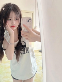 陳希 156.44.C.19歲  嬌小可愛 甜美系女生  聲音很奶會撒嬌 本人超級優質哦