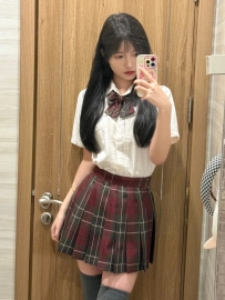 心動 161.48.B.20歲    外表甜美可愛，身段柔軟多姿，眼神靈動勾人