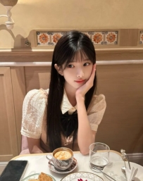 #溫柔鄰家護士  #台南｜沁彤 163 47 Ccup 24歲 護士身份 白嫩微肉型 做愛時卻會小壞壞