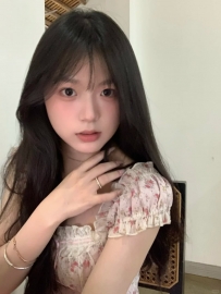 妤涵｜158｜44｜20眼睛水汪汪的 像小奶貓一樣黏人  一靠過來就整個身子壓在你懷裡 呼