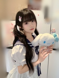 小悅  156  B  19歲    清純可愛的臉蛋 兩眼迷人   小清新甜美惹人疼愛